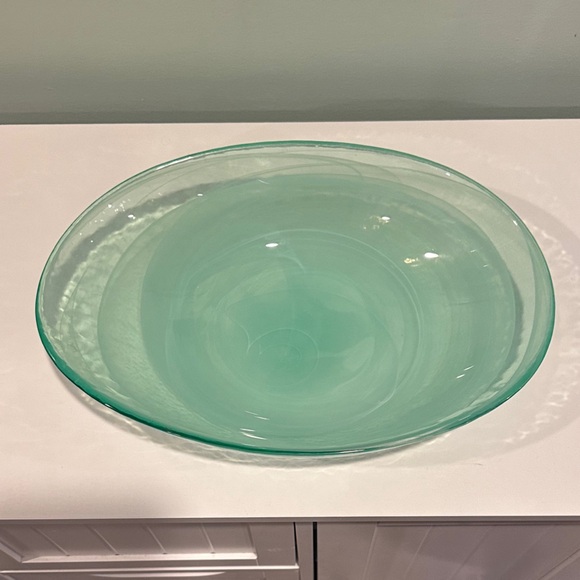 [ 2 FOR $40 ] LARGE BLUE GLASS SWIRL SERVING BOWL - Picture 2 of 5